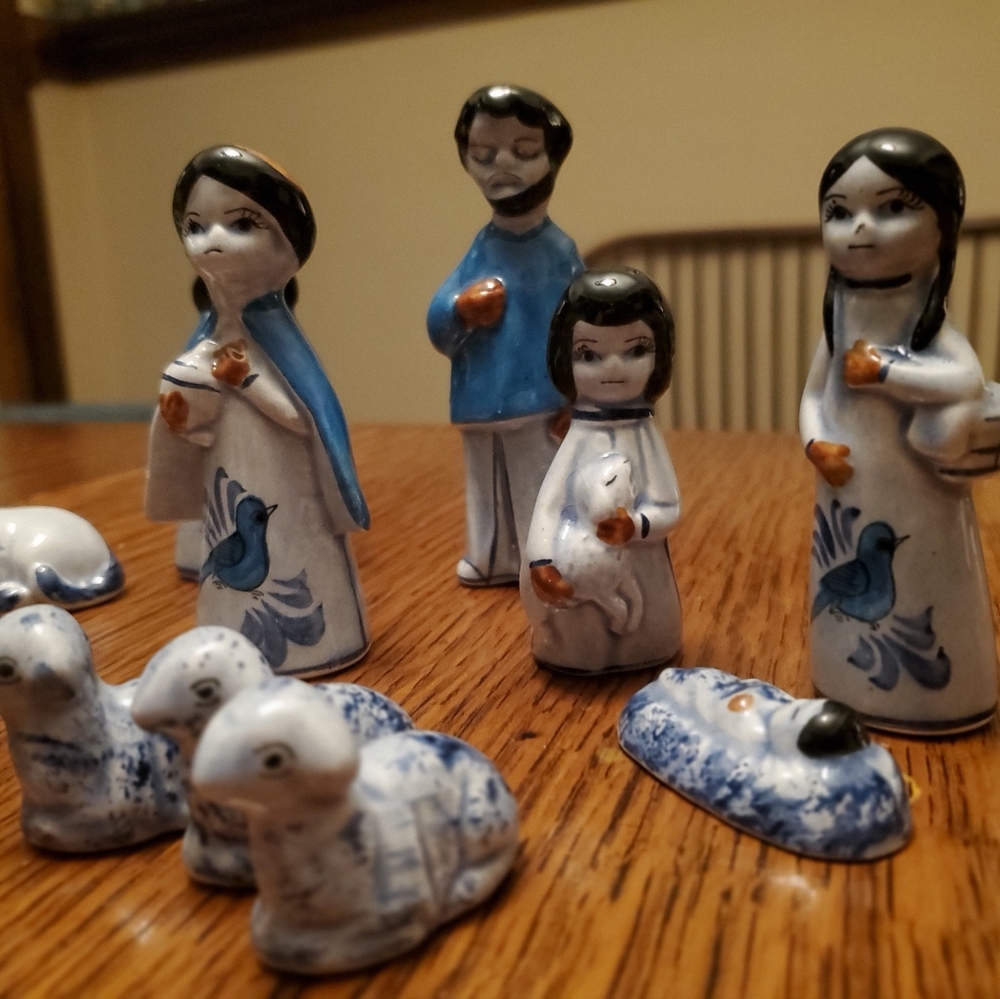Nativity Blue Tonala Mexico Folk Art Christmas 11 Pcs Birds Handpainted vintage